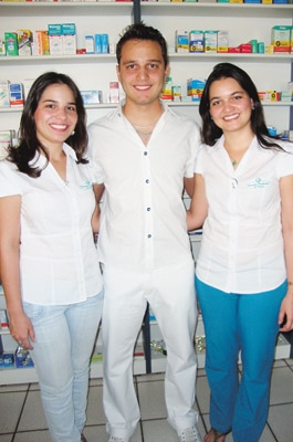 Irmãos: Thaís (farmacêutica), Gabriel (forma-se no  final do ano) e Stella: netos do homenageado Antônio Coelho Berbel (no TOP FRANCA 2010)
